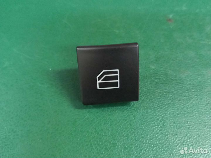 Кнопка стеклоподъемника MB w166 w164 w204 w212w463