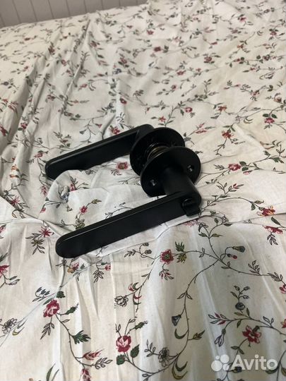 Дверные ручки кноб черные с магнитными замками