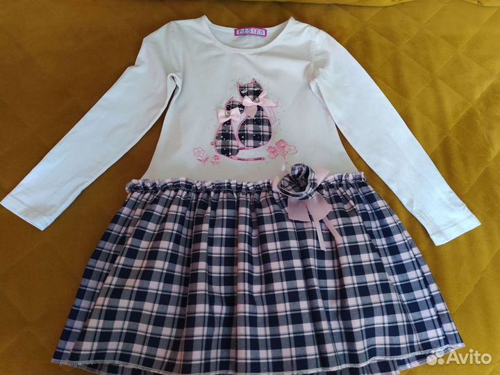 Платье нарядное для девочки на 5-6 лет