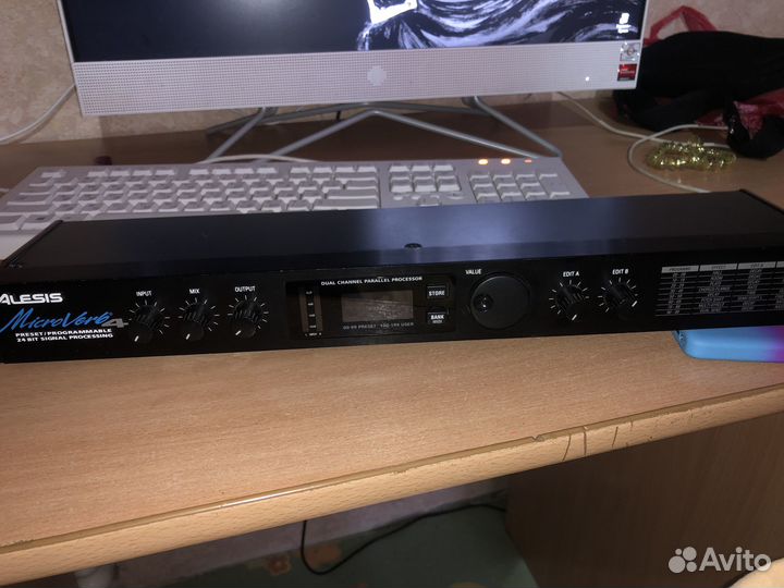 Alesis microverb4 preset/programmable 24bit signal