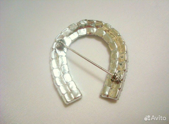 Винтажная брошь. подкова. США