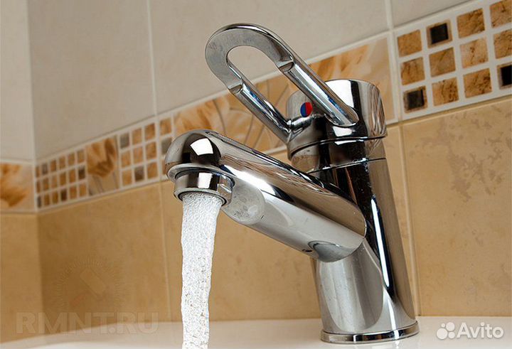 Услуги сантехника. Сантехник. Частный слесарь