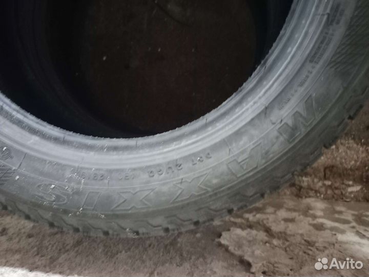 Maxxis Arctic Trekker SP03 205/55 R16