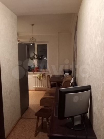 2-к. квартира, 48 м², 1/9 эт.