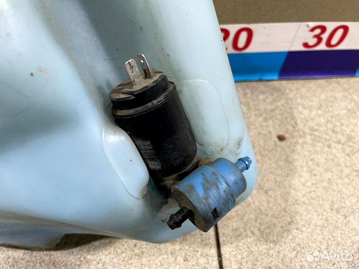 Бачок омывателя лобового стекла VW Golf II