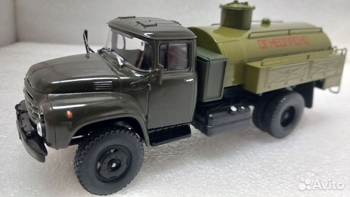 1:43 ЗИЛ-130 бензовоз