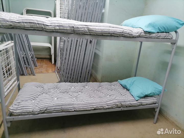 Кровать двухъярусная
