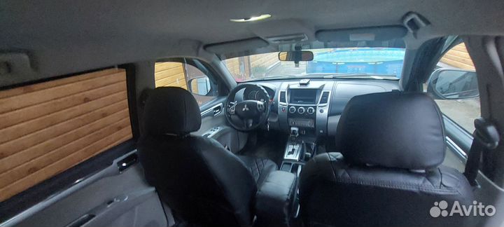 Mitsubishi Pajero Sport 2.5 AT, 2013, 317 000 км