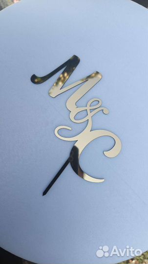 Лазерная резка оргстекла и дерева