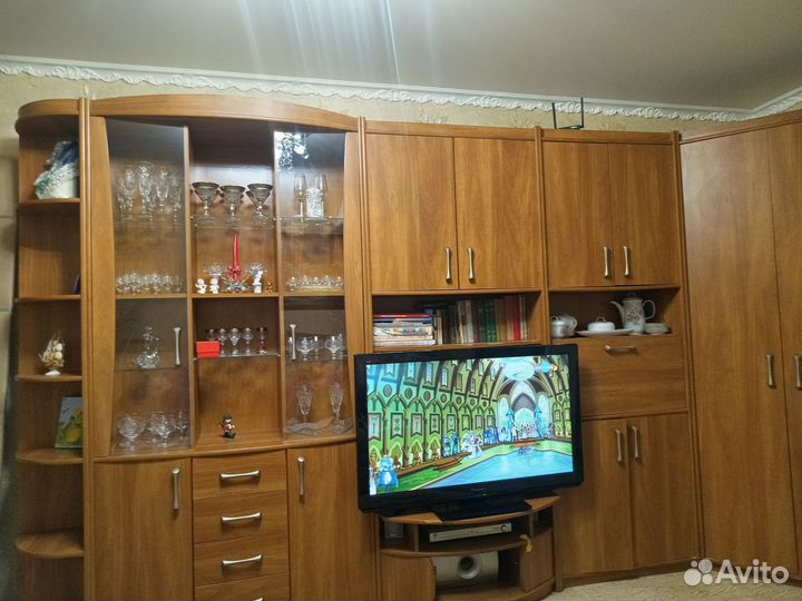 Стенка в гостиную бу