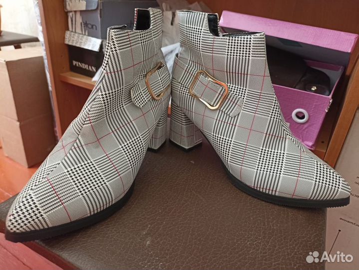 Ботинки женские