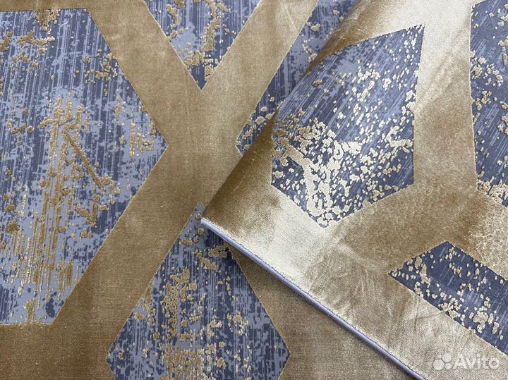 Ковер вискозный 1.6х2.3 новый