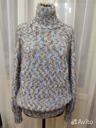 Пушистый свитер ручной работы Новый