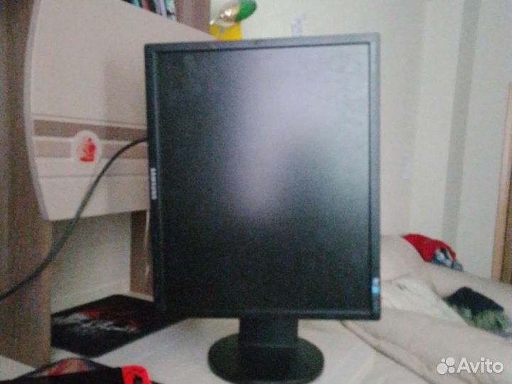 Монитор Samsung