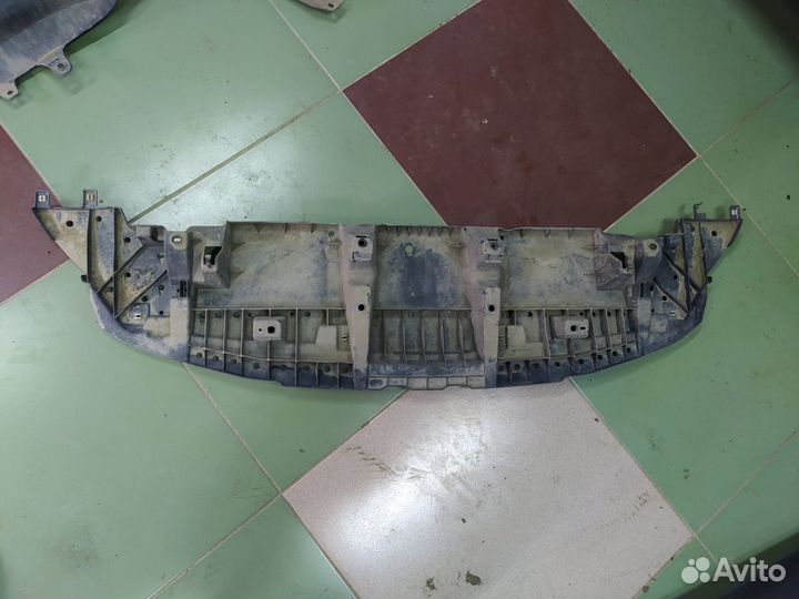 Пыльник переднего бампера Лексус NX