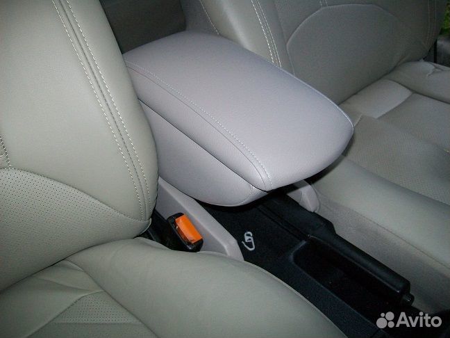 Подлокотник Audi A4B5,B6,А3 8L,8P,А4 B7,80 В4,А1В8