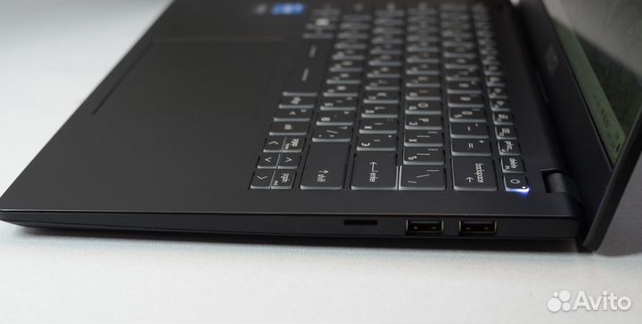 Новый быстрый ноутбук MSI/ i3-12th IPS SSD FullHD