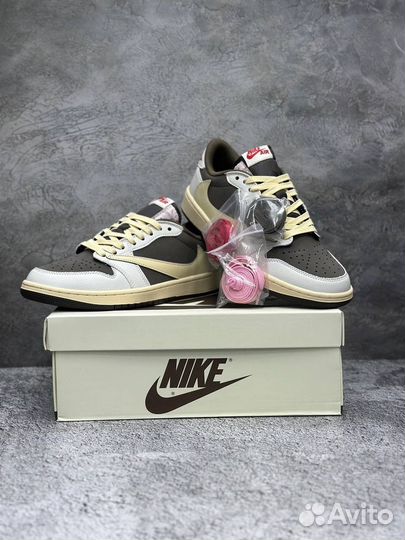 Air Jordan 1 Low x Travis Scott «Reverse Mocha»