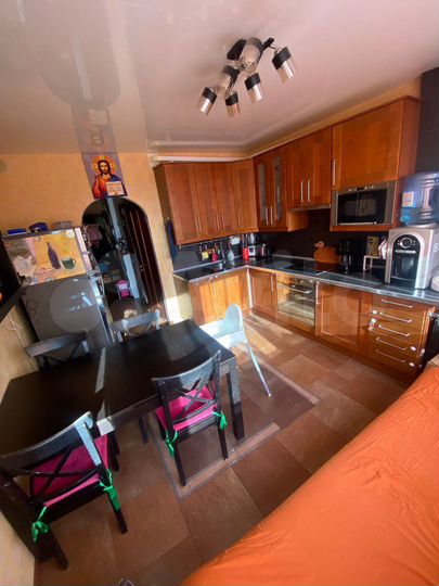 3-к. квартира, 80,1 м², 10/17 эт.