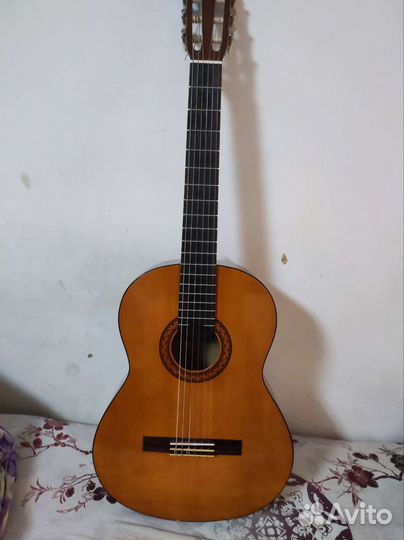Классическая гитара yamaha c40