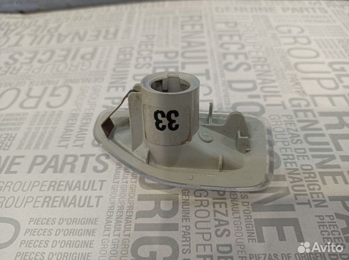 Повторитель поворота передний правый Renault