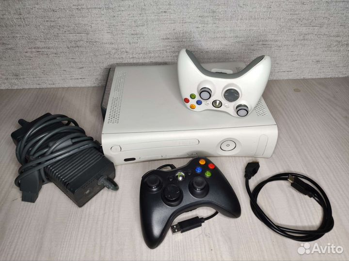Xbox 360 500Gb 70игр 2геймпада freeboot