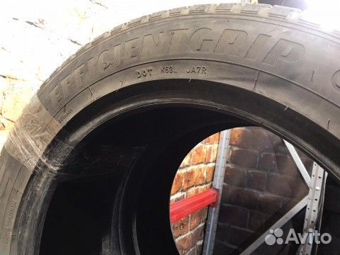 Goodyear EfficientGrip 235/55 R18