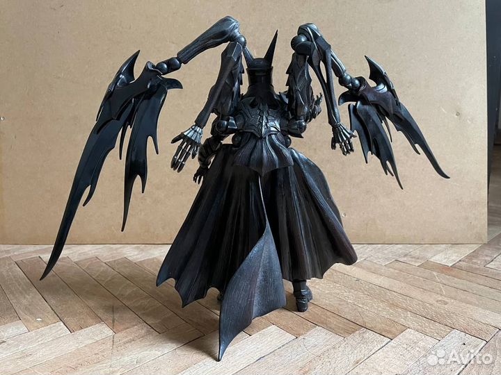 Фигурка Бэтмен Variant Play Arts Tetsuya Nomura