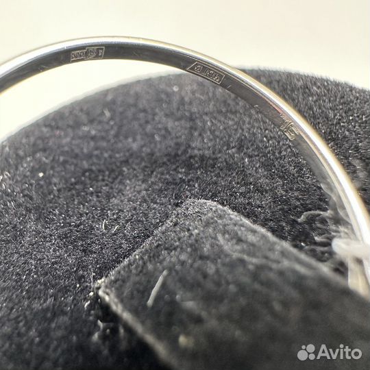 Золотые серьги с бриллиантами
