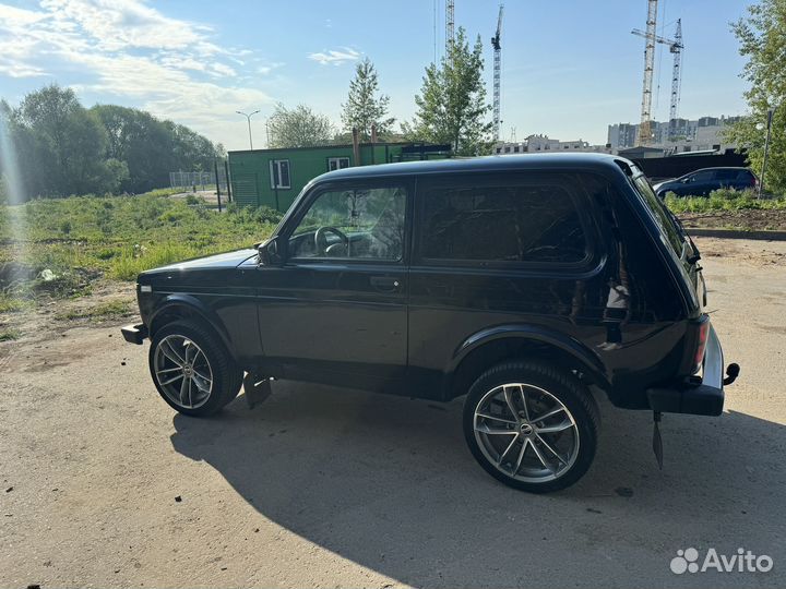 LADA 4x4 (Нива) 1.7 МТ, 2019, 110 000 км