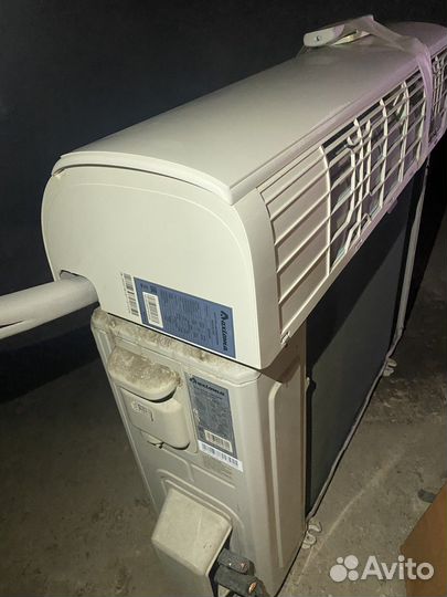 Кондиционер настенный, рабочий. Axioma ASB12A1