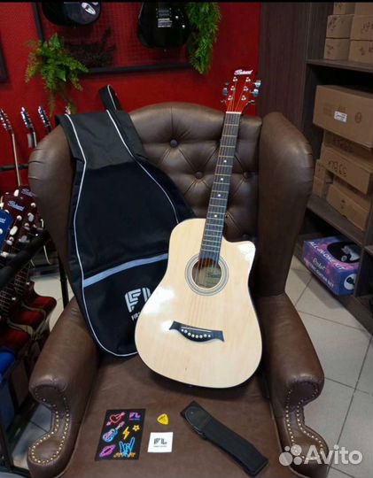 Акустическая гитара belucci