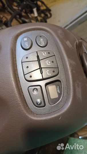 Подлокотник Toyota Sequoia UCK45 2UZ-FE 2005