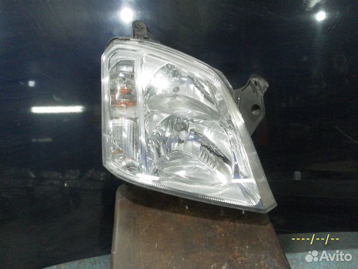 Фара правая Opel Meriva A