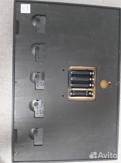 Часы настенные Citizen