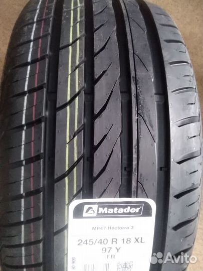 Yokohama BluEarth AE51 215/50 R17