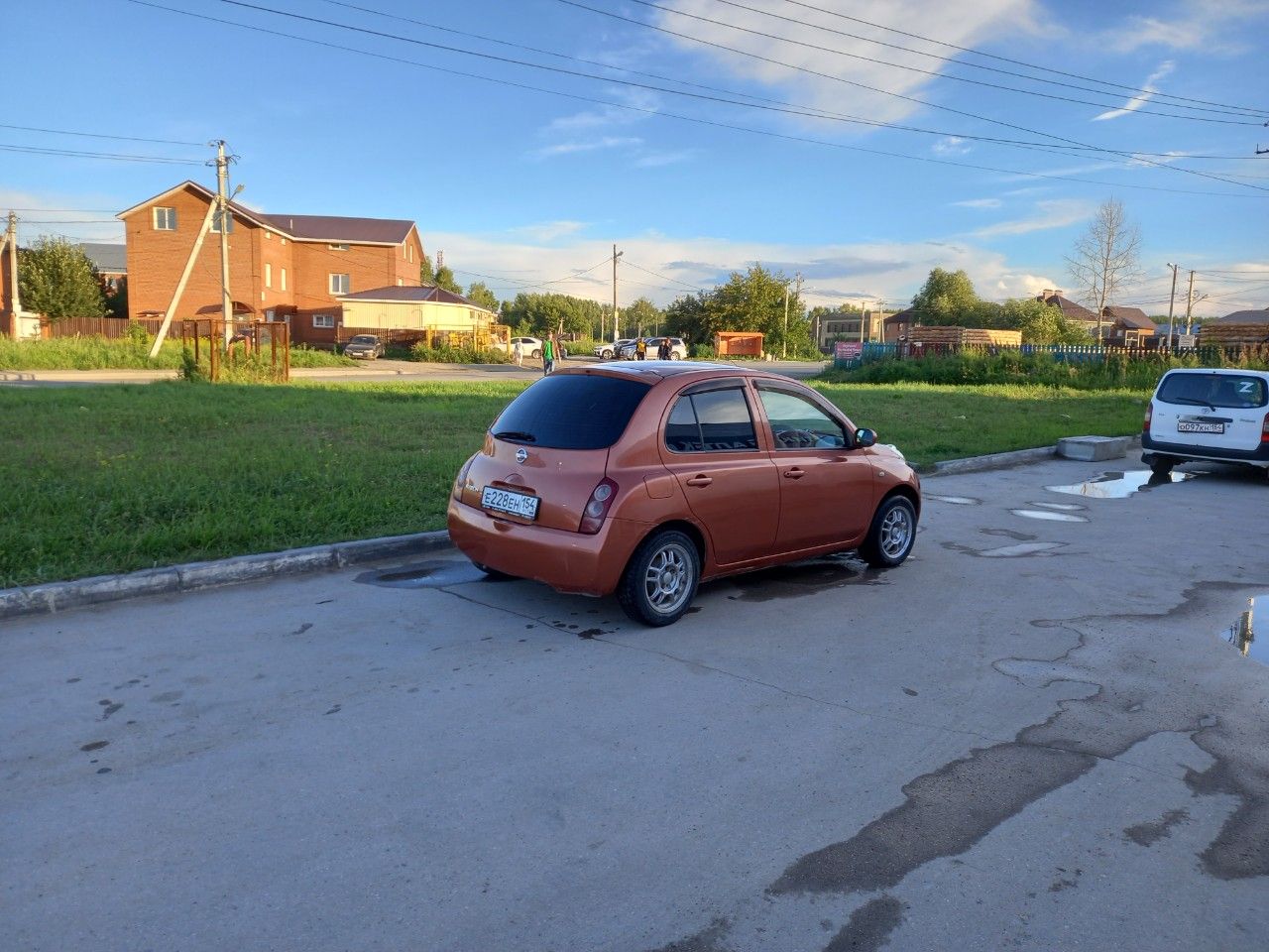 Nissan March: фото владельца