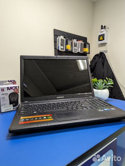 Ноутбук Samsung 1тб