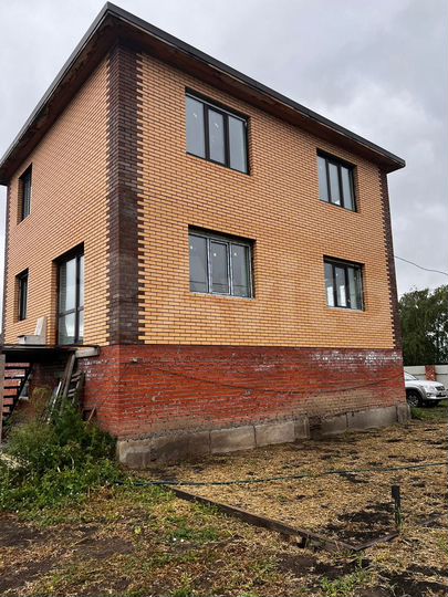 Дом 219,3 м² на участке 13,5 сот.