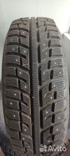 Kumho I'Zen KW22 215/65 R16