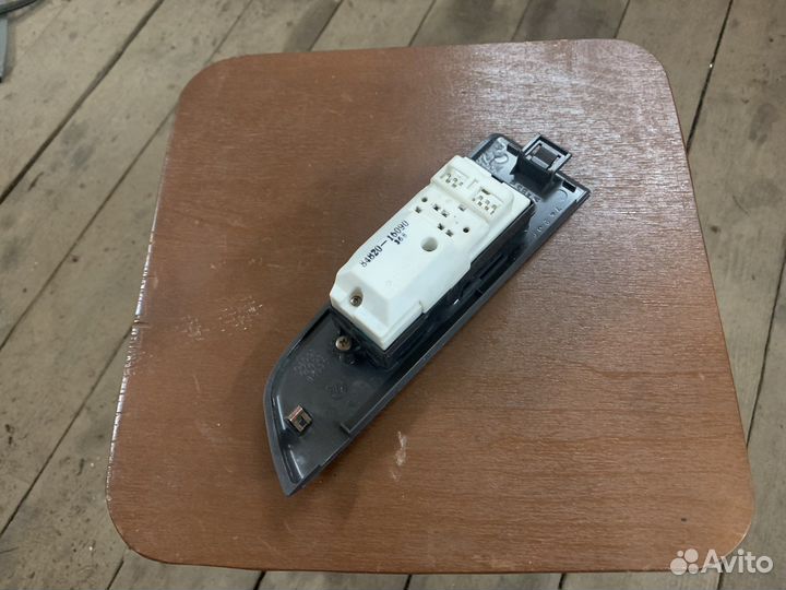 Блок стеклоподъемников toyota corolla II el51