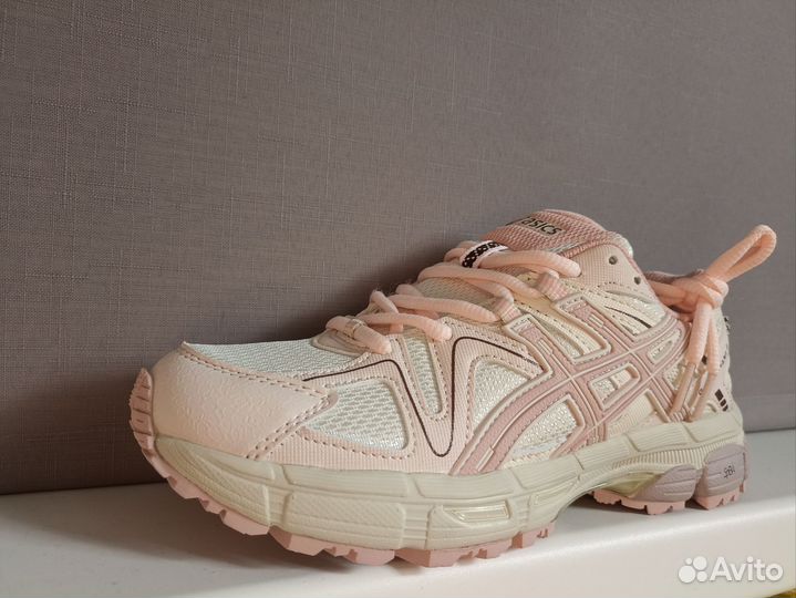 Кроссовки asics 240(2.5) размер 37