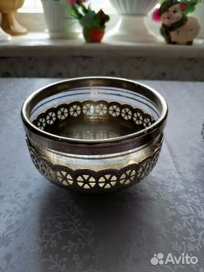 Ваза. металлическая