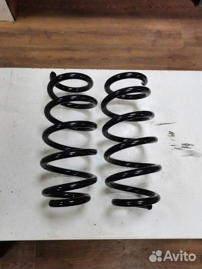 Пружина задняя Toyota Rav 4 2.0 2009-2019