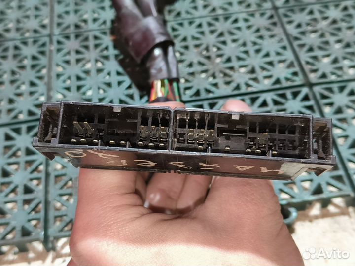 Переключатель подрулевой Тоyotа Сhаsеr 80