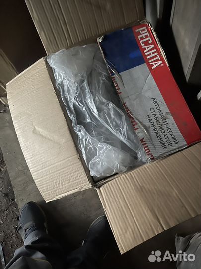 Стабилизатор напряжени новый