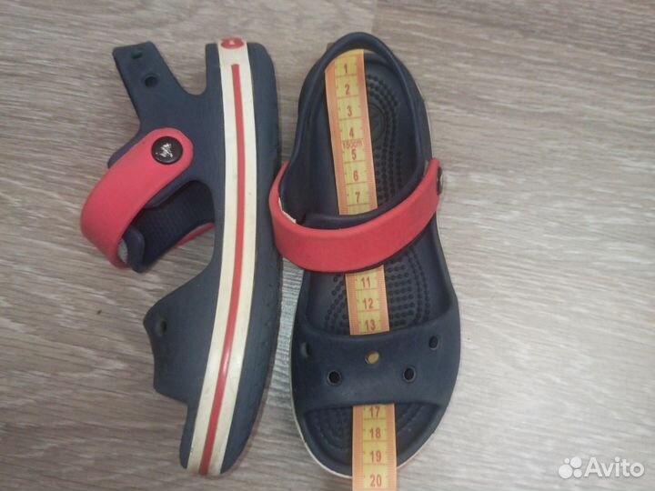 Сандалии crocs c12