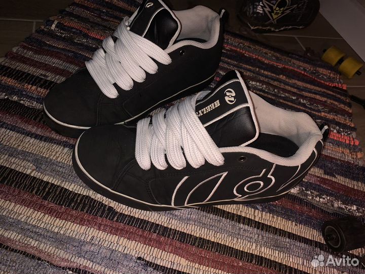 Heelys dc adio circa globe dvs vans etnies