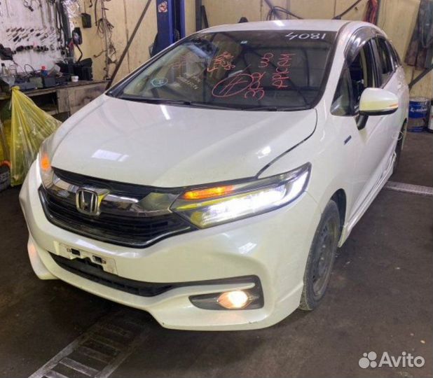 Козырек передний правый Honda Shuttle