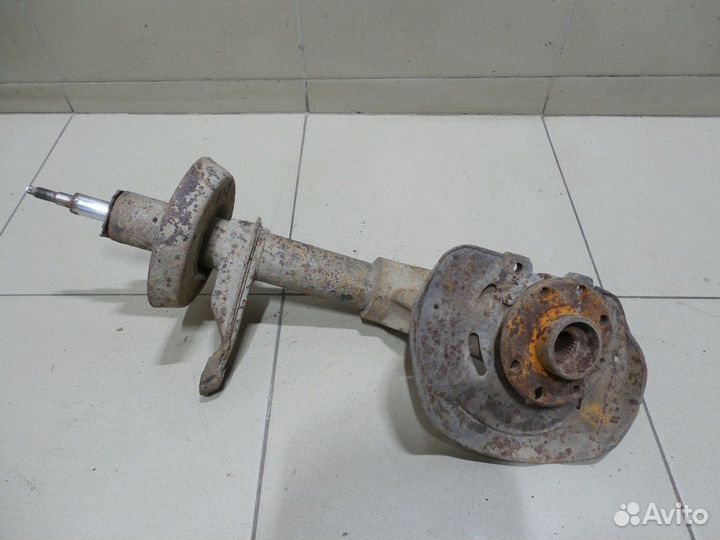 Кулак поворотный передний правый Nexia 1995-2016